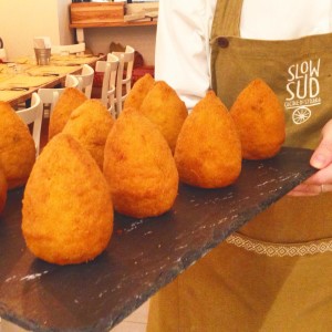 L'arancino un simbolo del cibo di strada  