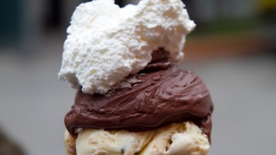 cono-di-grom-nocciola-cioccolato-panna-820x546