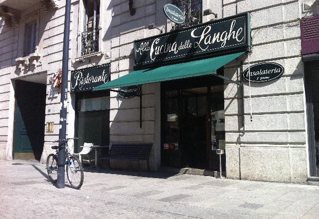 esterno del ristorante Alla Cucina delle Langhe